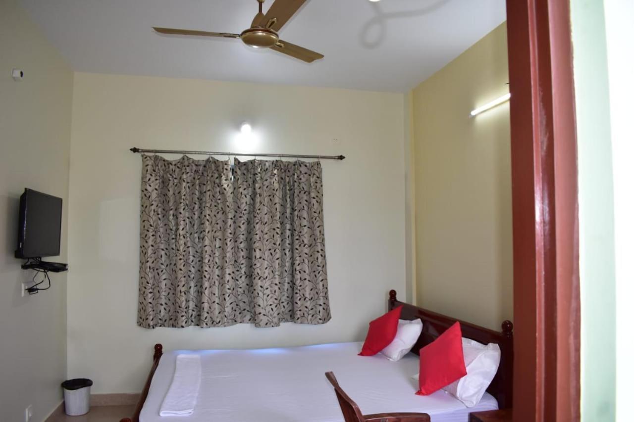 Hotel Lovely Inn ! Puri 普里 外观 照片