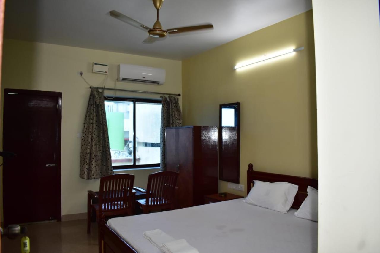 Hotel Lovely Inn ! Puri 普里 外观 照片