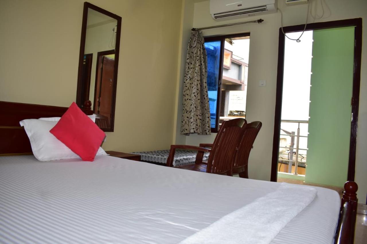 Hotel Lovely Inn ! Puri 普里 外观 照片